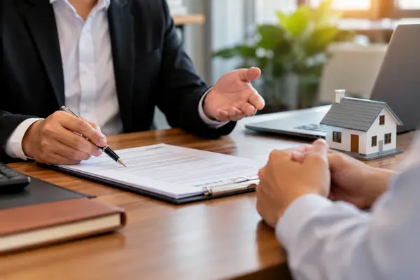 Emprestimo-Raiffeisen-Bank-quanto-voce-pagaria-por-mes-Contas-com-e-sem-desconto.